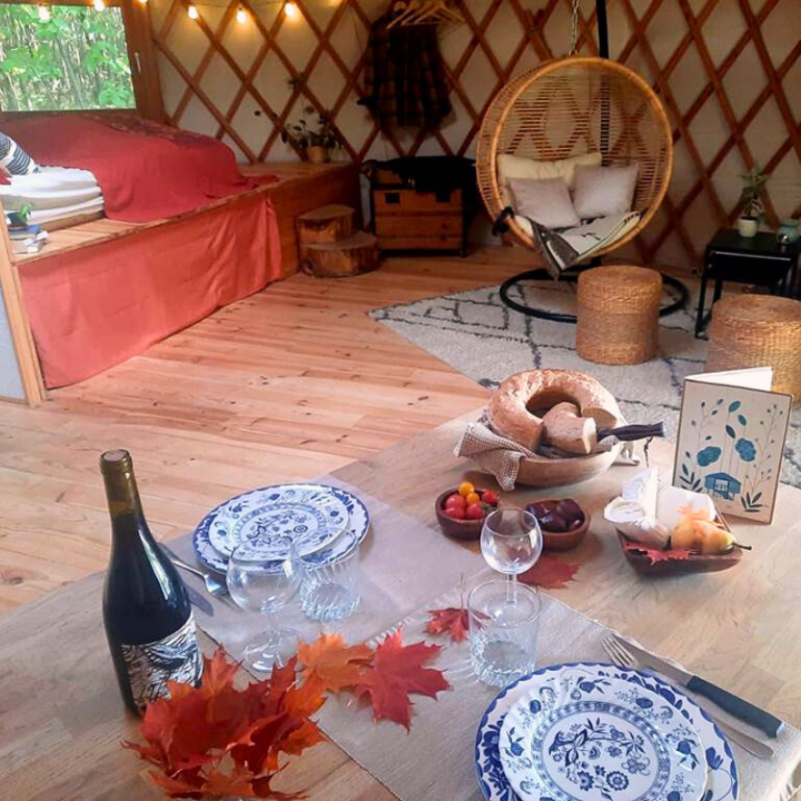 Hillside Yurt Between Meadow and Forest