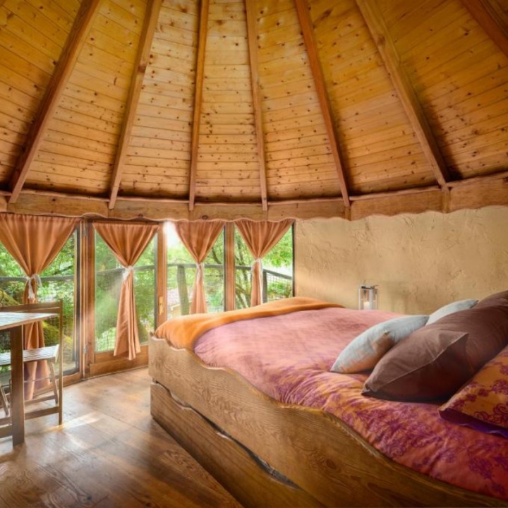 Rural Mountain Treehouse